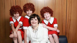 Annie (2012)